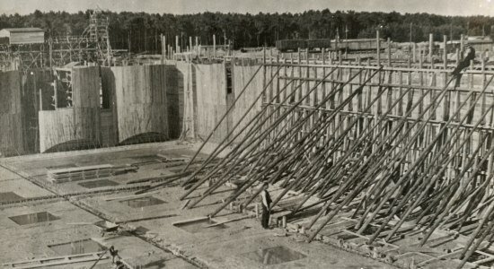 Tank-Gruppe im Bau ca. 1938, © Sammlung Bendler, NARA