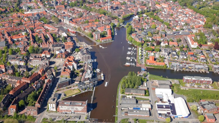 Luftaufnahme alter Binnenhafen in Emden, © Tobias Bruns