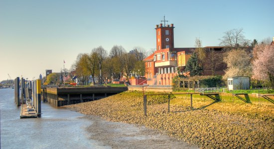 Die Kaje an der Weser, © Brake Tourismus und Marketing e.V / W. Rolf Hering