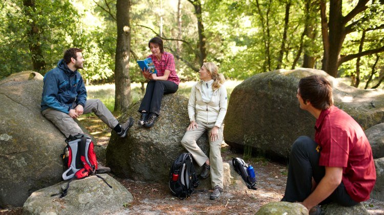 Pause am Großsteingrab Hümmling, © Emsland Touristik GmbH