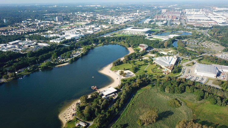 Luftbild des Allerparks mit Umgebung, © Wolfsburg AG / Christian Sunderdiek