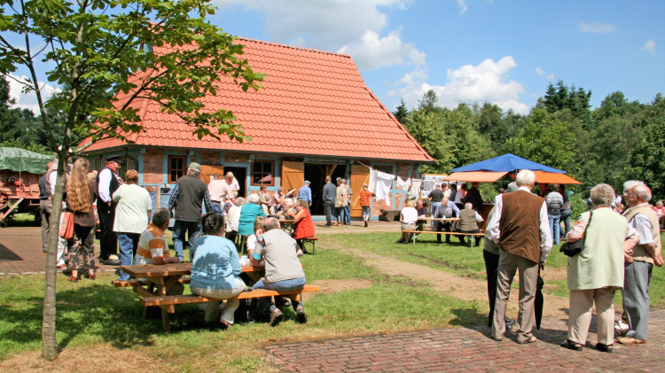 Torftag im Dorfmuseum Kuhstedtermoor, © Heimatverein De Treiders von Kuhstedtermoor e.V.