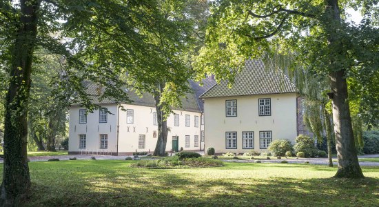 Schloss Neuenburg, © Friesland-Touristik Gemeinschaft / Martin Stöver