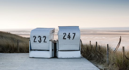 Strandkörbe am Strand von Spiekeroog, © Archiv Nordseebad Spiekeroog GmbH