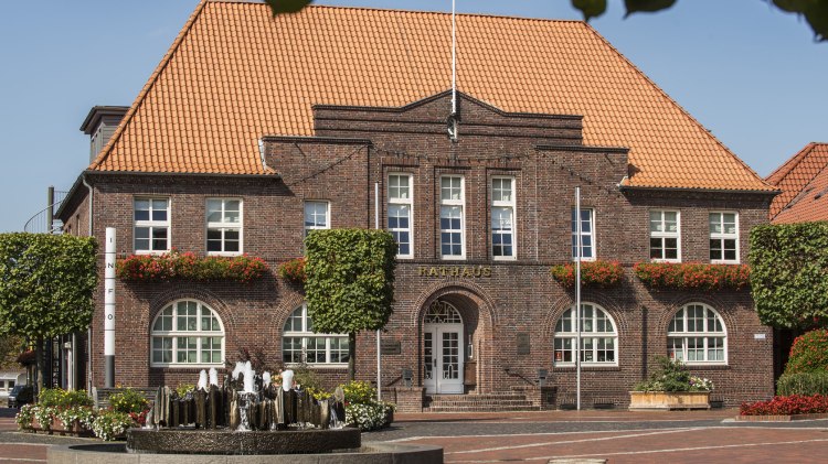 Die Tourist-Information in Westerstede ist direkt im Rathaus gelegen, © Stadt Westerstede
