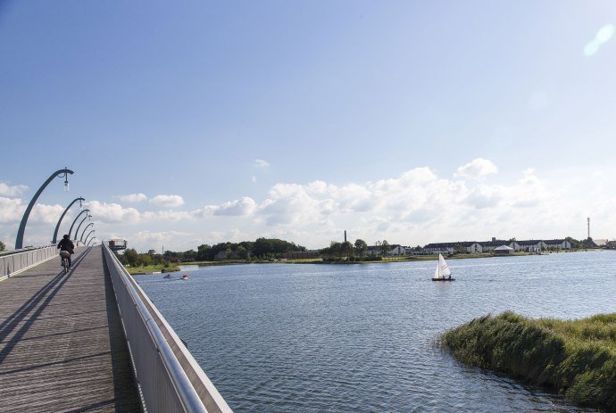 Promenadenbrücke über dem Wangermeer, © Wangerland Tourstik GmbH / Stöver