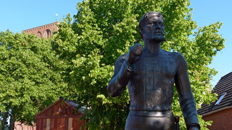 Stoertebeker Statue in Marienhafe, © Ostfriesland Tourismus GmbH