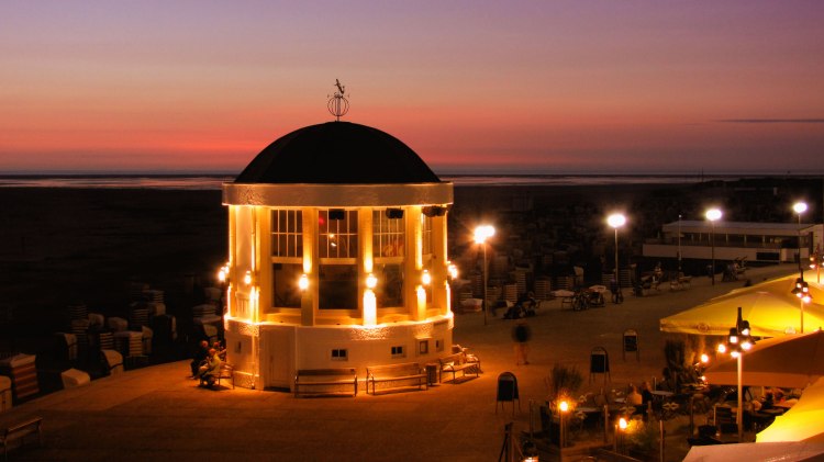 Musikpavillon Borkum, © Wirtschaftsbetriebe der Stadt NSHB Borkum GmbH / Roland Störmer