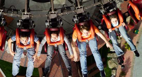 Zum Schreien schön ist das Gefühl, wenn der weltweit größte Gyro-Drop-Tower Scream aus 71 Metern im freien Fall in die Tiefe stürzt., © Heide Park Resort