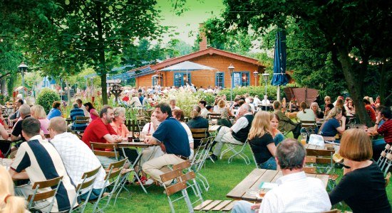 Die Insel - Restaurant &amp; Biergarten in Hameln, © Hameln Marketing und Tourismus GmbH