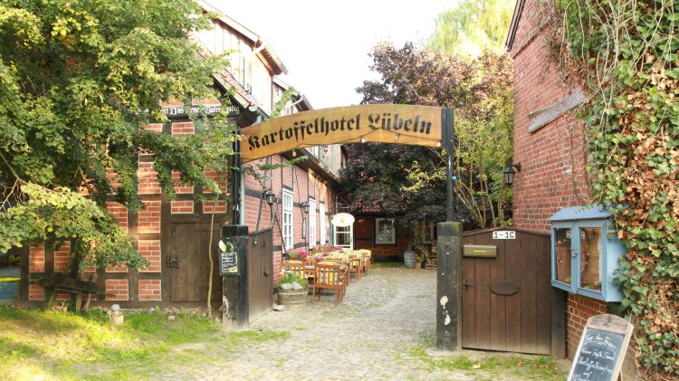 Biergarten 1. Deutsches Kartoffelhotel, © Kartoffel-Hotel GmbH