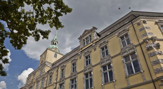 Außenansicht des Schloss Oldenburg, © Oldenburg Tourismus und Marketing GmbH / Verena Brandt