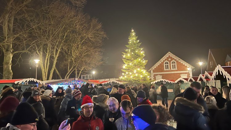 Weihnachtsmarkt in Pewsum, © Gewerbeverein Pewsumer Partner (PeP)