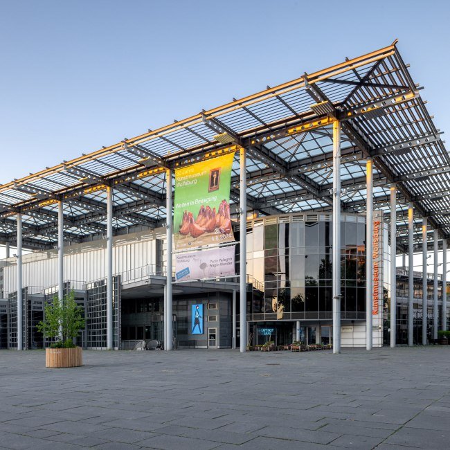 Außenansicht des Kunstmuseums Wolfsburg, © Mark Kruzewski