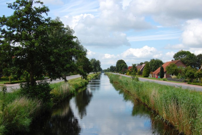 Fehnkanal in Uplengen, © Ostfriesland Tourismus GmbH / www.ostfriesland.de