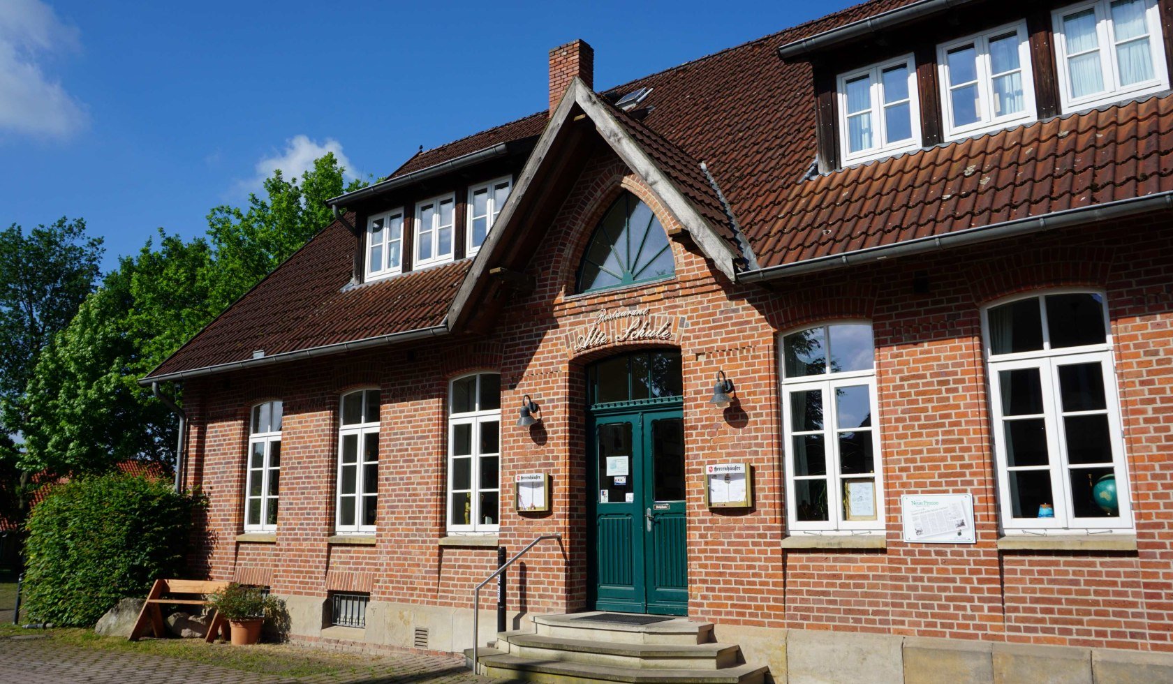 alte-schule_eingang, © TourismusMarketing Niedersachsen