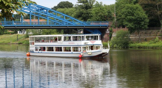 Die FGS Bremen auf dem Wasser, © Mittelweser Touristik GmbH