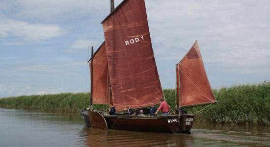 Fahrt mit dem Dielenschiff ''Hanni'', © Touristikgemeinschaft Wesermarsch / Ute Nordhausen