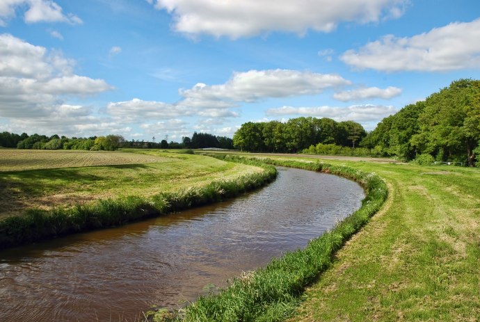 Flusslandschaft in Barßel, © Verbund Oldenburger Münsterland / Touristinformation Barßel-Saterland