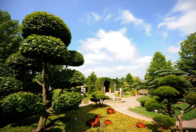 Über 90 Themengärten und Pflanzensammlungen warten darauf, entdeckt zu werden, © Park der Gärten (Bad Zwischenahn)