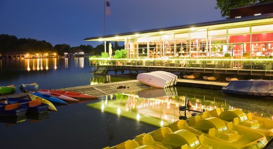 Restaurant Pier 51 am Maschsee, © Hannover Marketing & Tourismus GmbH / Martin Kirchner