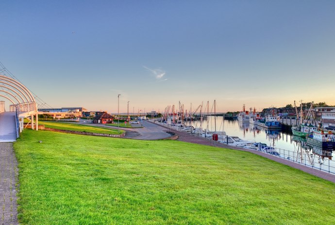 bensersiel_hafen_mit-bruecke, © Esens-Bensersiel Tourismus GmbH