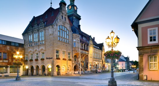 Marktplatz mit Rathaus von Bückeburg im Schaumburger Land , © TMN/Francesco Carovillano