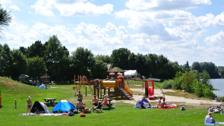 Spielplatz am Juemmesee, © Ostfriesland Tourismus GmbH