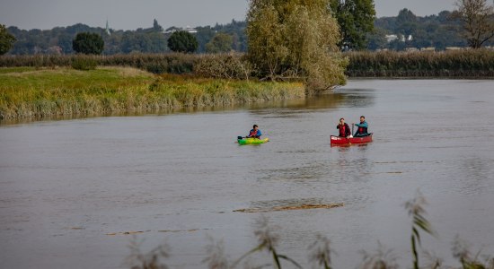 Kajak und Kanufahren in Ostfriesland, Paddel &amp; Pedal Tour, © Tourismusmarketing Niedersachsen GmbH