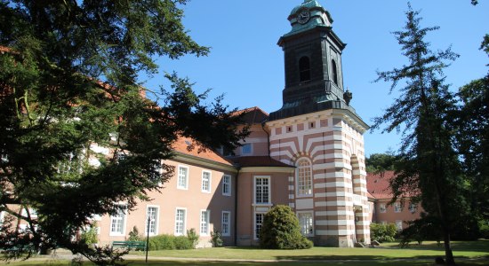 Kloster Medingen bei Bad Bevensen am Ilmenauradweg, © HeideRegion Uelzen e. V. / Jürgen Clauß